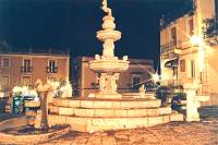 Piazza Duomo und Minotaurus-Brunnen